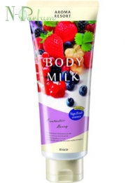 Молочко для тела "Аромат ягод" Kracie Aroma Resort Body Milk